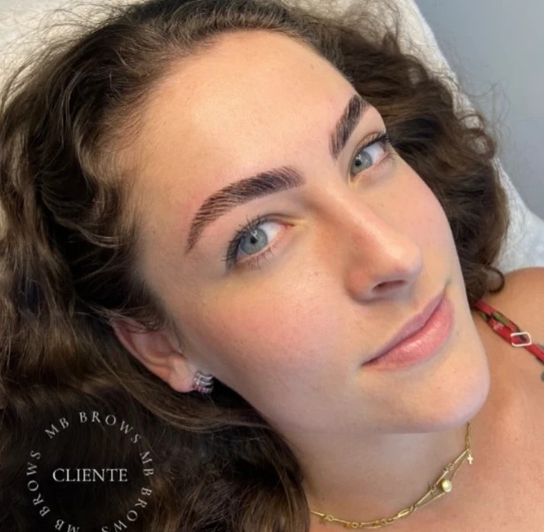 Sobrancelha de cliente feita com o Método MB Brows
